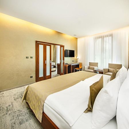 Wellness Hotel Diamant Hluboká nad Vltavou Exterior foto